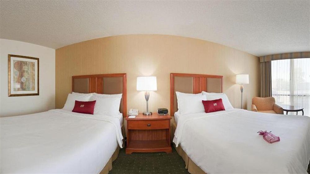 Radisson Hotel Lenexa Overland Park מראה חיצוני תמונה