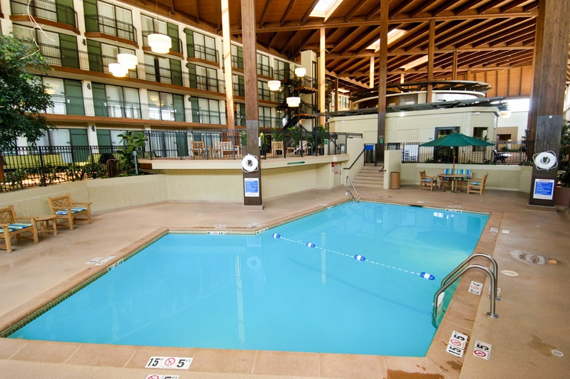 Radisson Hotel Lenexa Overland Park מראה חיצוני תמונה